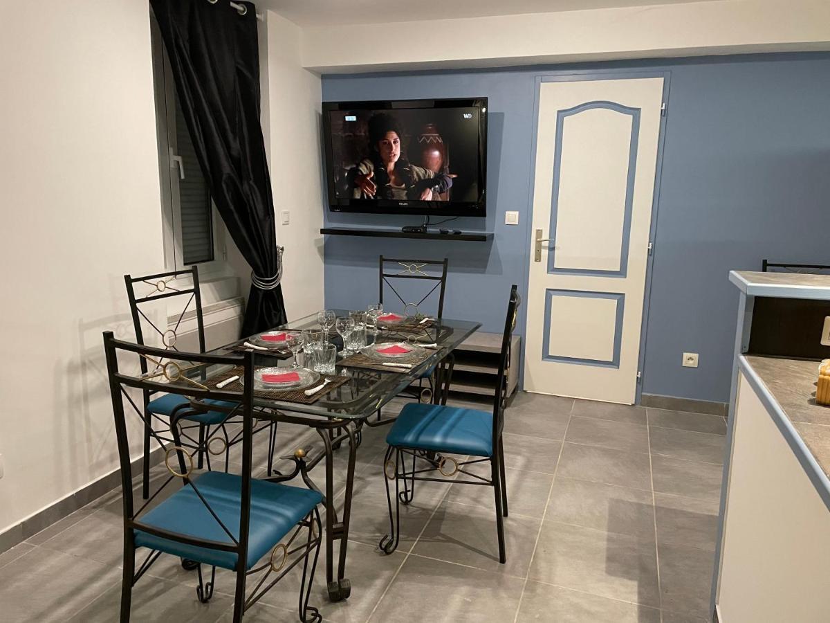 Ferienwohnung Chez Nous -Parking Gratuit Et Wifi A Vierzon Exterior foto