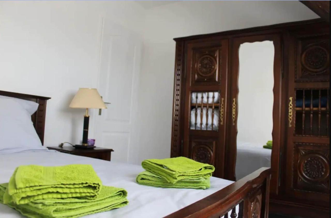 Ferienwohnung Chez Nous -Parking Gratuit Et Wifi A Vierzon Exterior foto