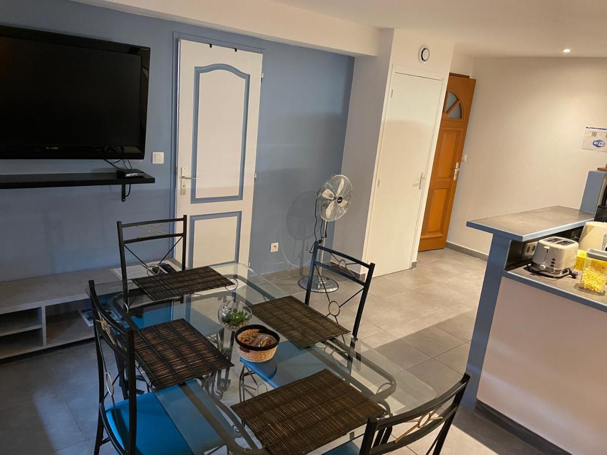 Ferienwohnung Chez Nous -Parking Gratuit Et Wifi A Vierzon Exterior foto